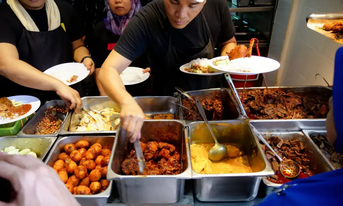 Nasi Lemak Tanglin: A Timeless Testament to Malaysia’s National Dish
