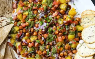 Samosa Chaat Platter: A Deconstructed Delight for Festive Gatherings