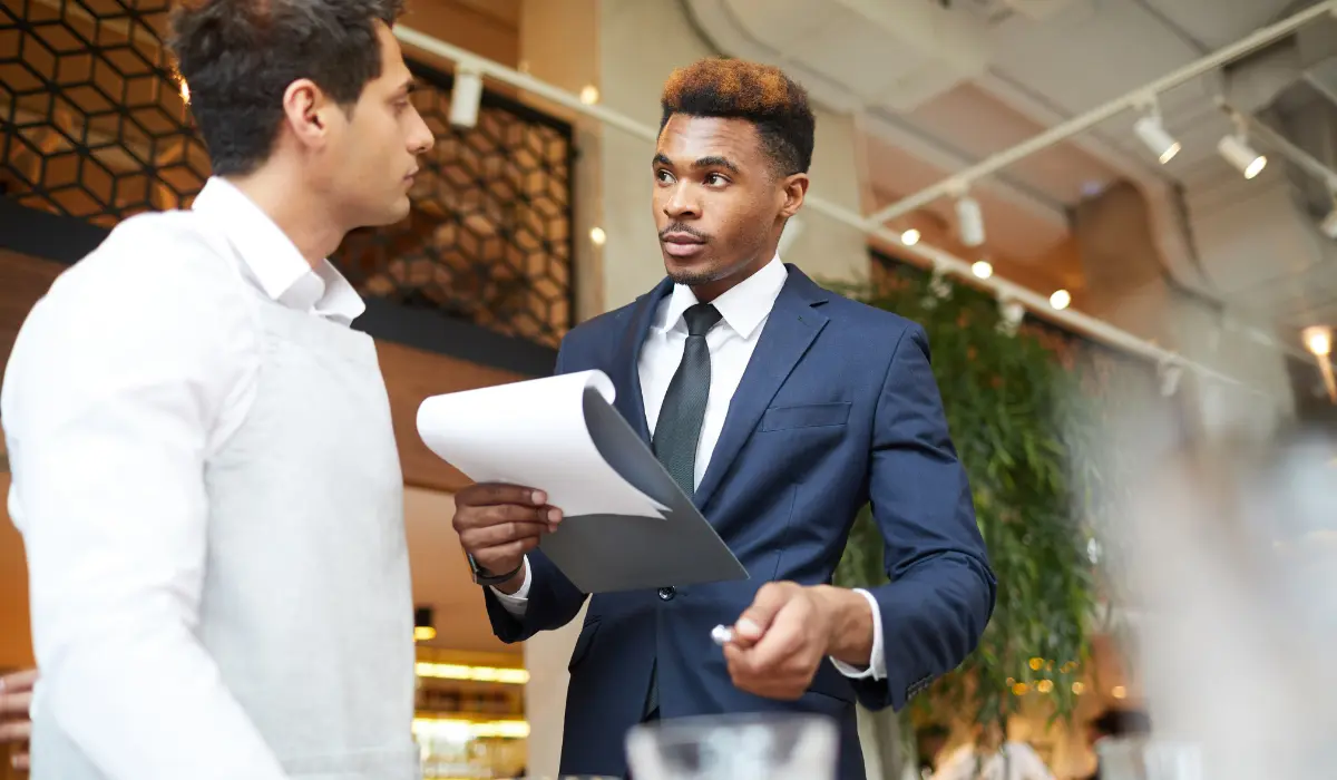 The Architecture of Accountability: Deciding the Fate of Restaurant Leadership