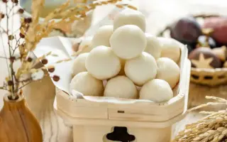 The Art of the Autumn Moon: The Cultural and Culinary Significance of Tsukimi Dango