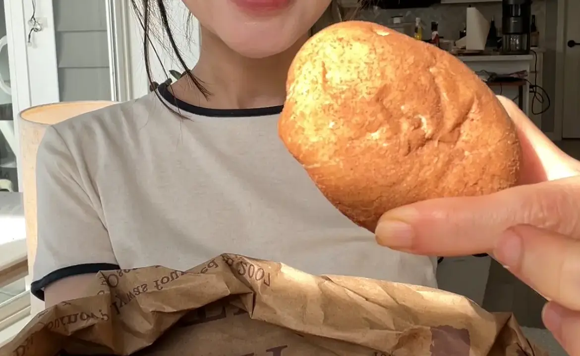 The Deceptively Delicious Rise of Realistic Potato Breads: A Culinary Innovation Taking the Gastronomic World by Storm