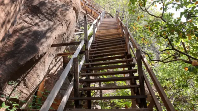 The Vertical Path to Enlightenment: Uncovering the Architectural and Spiritual Marvel of Wat Phu Tok