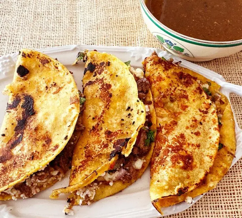 Unveiling Oaxaca’s "Little Red" Gem: A Deep Dive into the Sweet Allure of Mole Coloradito