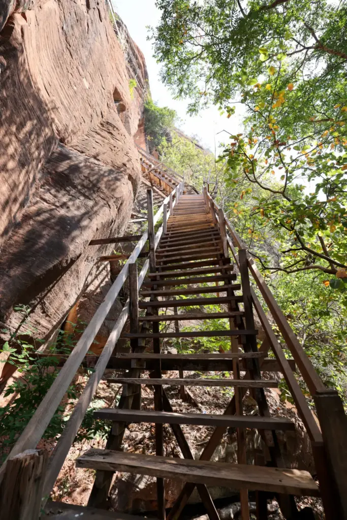 Wat Phu Tok: A Perilous Ascent to Spiritual Enlightenment in Thailand’s Unseen North-East